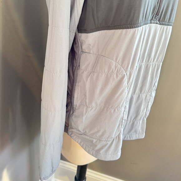 The North Face Grey Green 1/4 Zip Quilted Pullover Sweatshirt - Picture 8 of 12